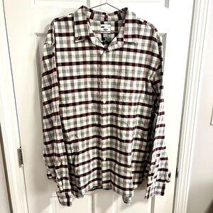 NWOT Old Navy Men’s Button Down Shirt
